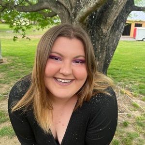 Meet your Posher, Hailey